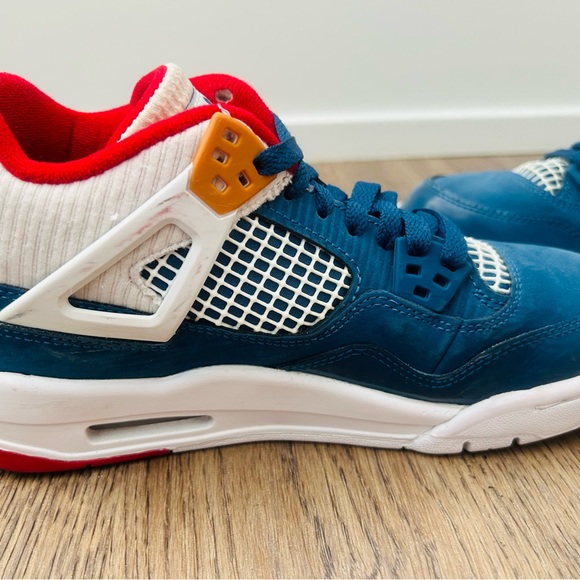 Jordan Kids Retro 4 Messy Room Sneakers in Navy and Red - Picture 12 of 15